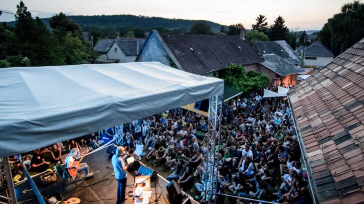 10 napon át, 40 helyszínen több, mint 2000 programmal vár a 31. Művészetek Völgye | 2022. július 22-31.