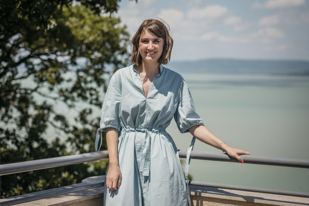 A Balatoni Lány: Lábas Viki – Kávészünet a Margaret Island zenekar frontemberével