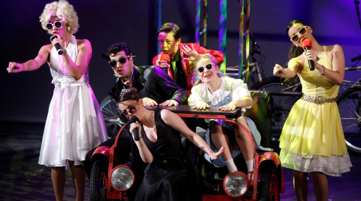 Hotel Menthol musical és más sikerdarabok a Pannon Várszínháztól a Balatonnál is