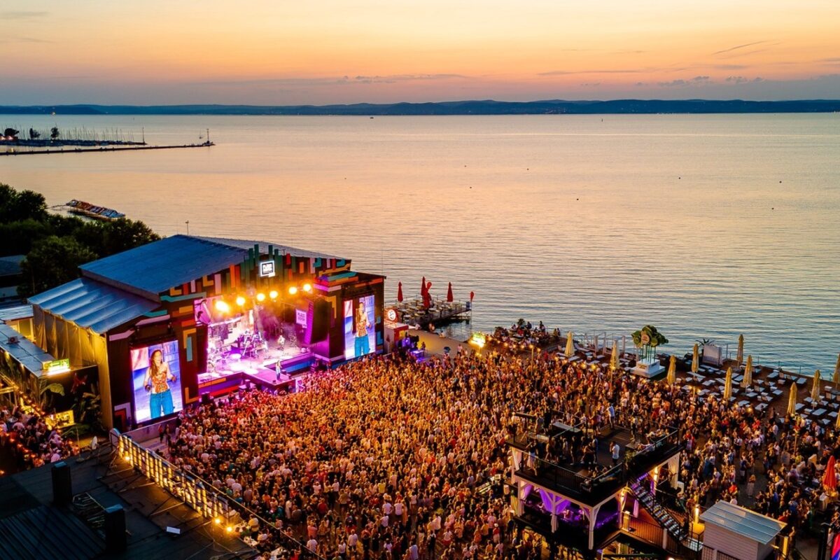 Telt házas hétvégével nyitott a PLÁZS