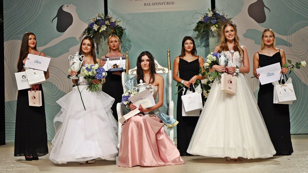200. Anna-bál szépei Balatonfüred