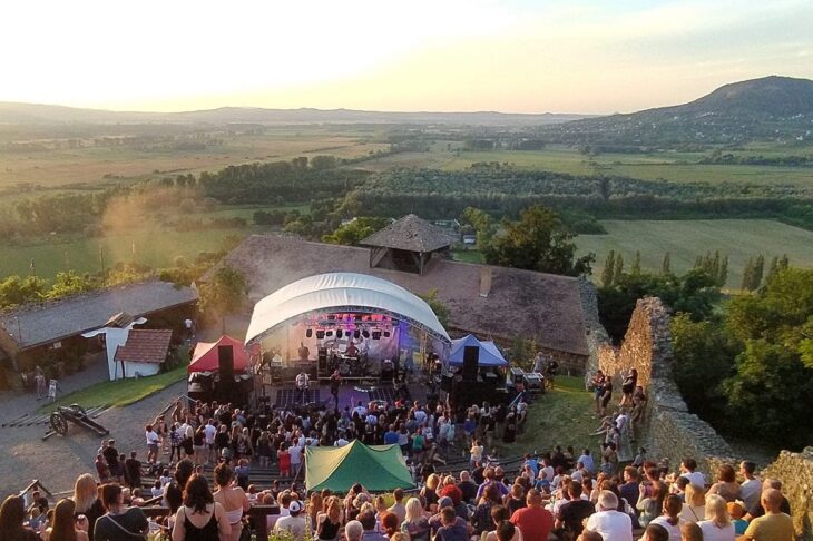 Zenés estek a Balaton várában | Szigliget | 2026 július 3-11.