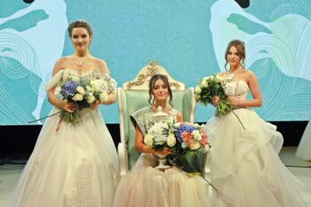 Megválasztották a 201. Anna-bál szépét, és udvarhölgyeit